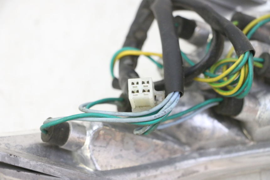 photo de LUZ TRASERA DERECHA PEUGEOT VIVACITY NEW 4T 50 (2008 - 2017)