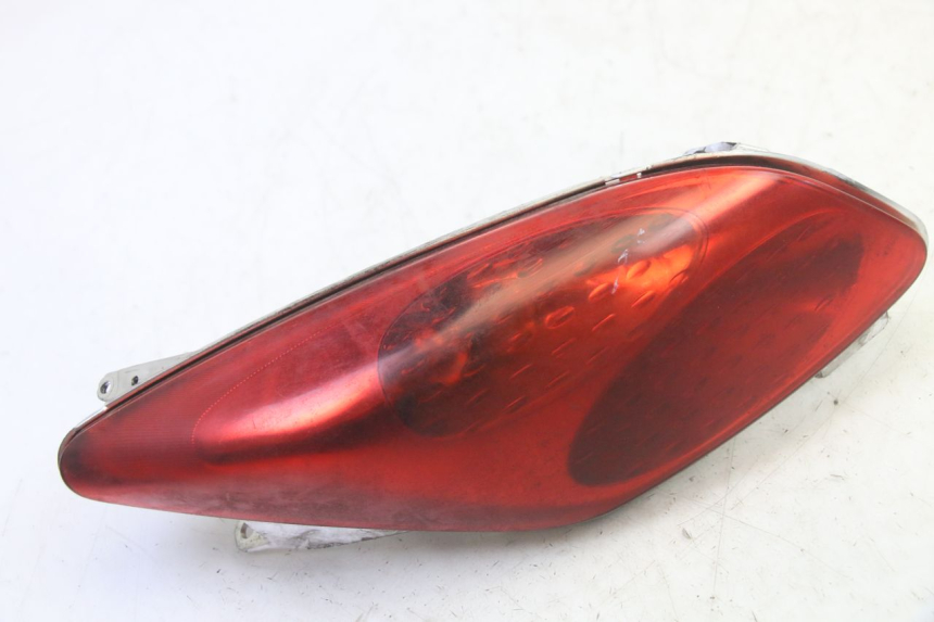 photo de FARO TRASERO DERECHO YAMAHA X-MAX XMAX 250 (2006 - 2009)