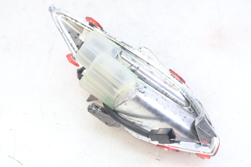 photo de FARO TRASERO DERECHO YAMAHA X-MAX XMAX 125 (2010 - 2014)