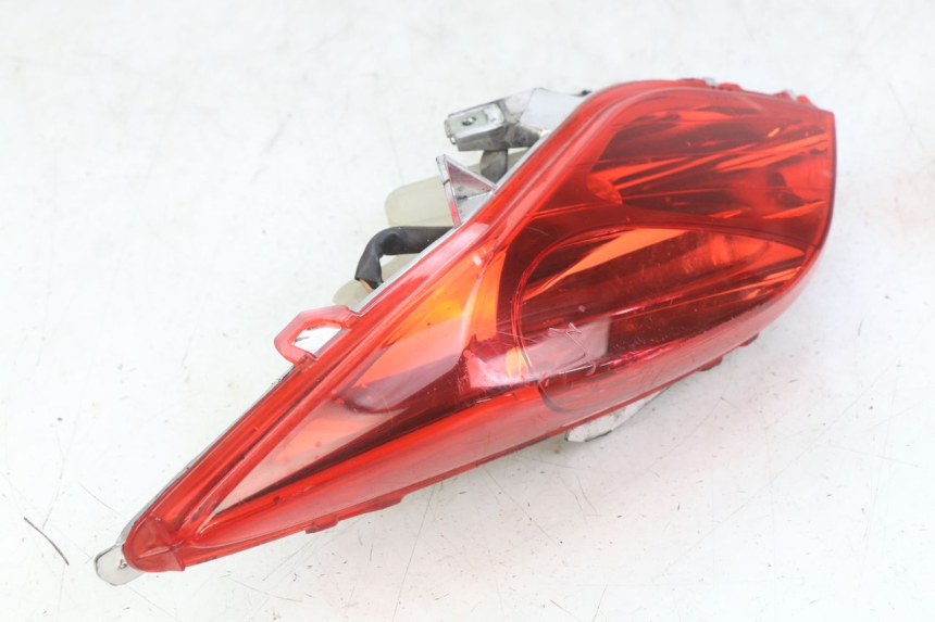 photo de FARO TRASERO DERECHO YAMAHA X-MAX XMAX 125 (2010 - 2014)