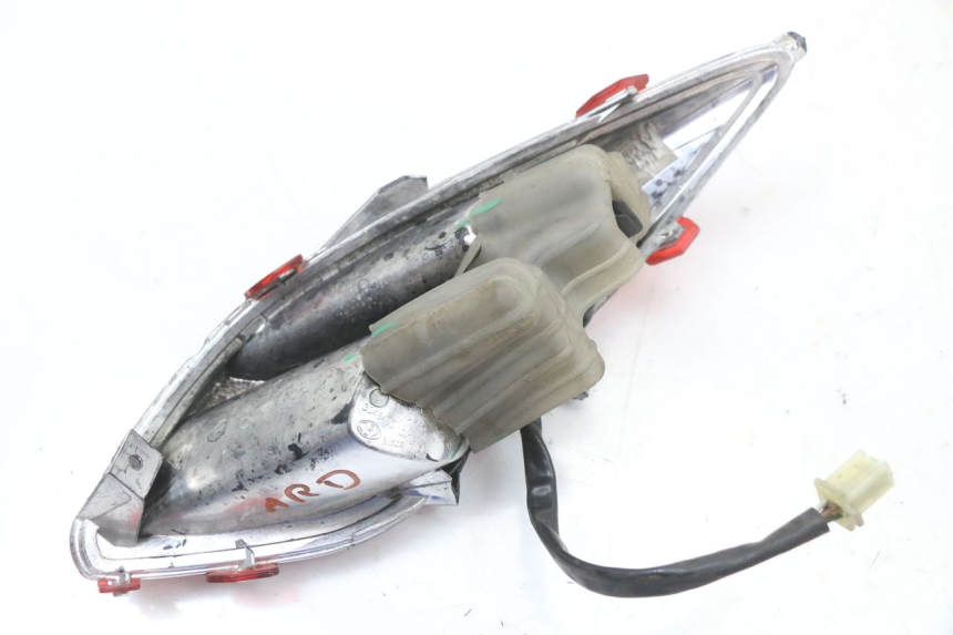 photo de FARO TRASERO DERECHO YAMAHA X-MAX XMAX 125 (2010 - 2014)