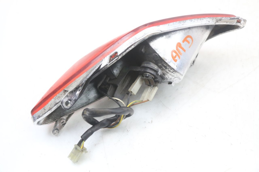 photo de FARO TRASERO DERECHO YAMAHA X-MAX XMAX 250 (2006 - 2009)