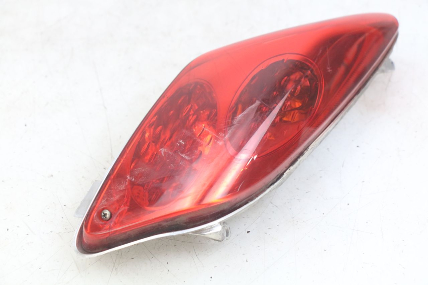 photo de FARO TRASERO DERECHO YAMAHA XMAX X-MAX 125 (2006 - 2009)