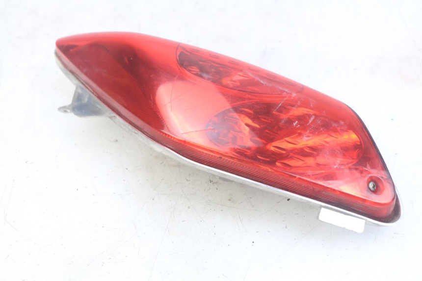 photo de FARO TRASERO DERECHO YAMAHA XMAX X-MAX 125 (2006 - 2009)