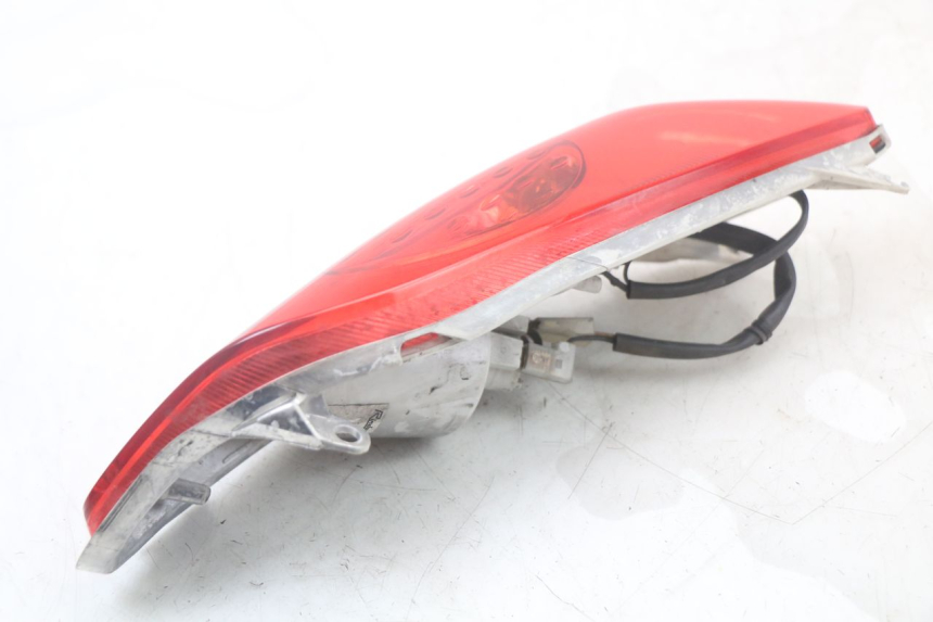 photo de FARO TRASERO DERECHO YAMAHA XMAX X-MAX 125 (2006 - 2009)