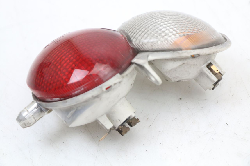 photo de LUZ TRASERA DERECHA YAMAHA YP MAJESTY 125 (2002 - 2006)