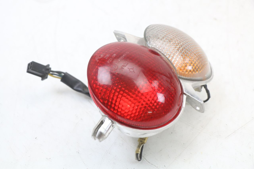 photo de LUZ TRASERA DERECHA YAMAHA YP MAJESTY 125 (2002 - 2006)