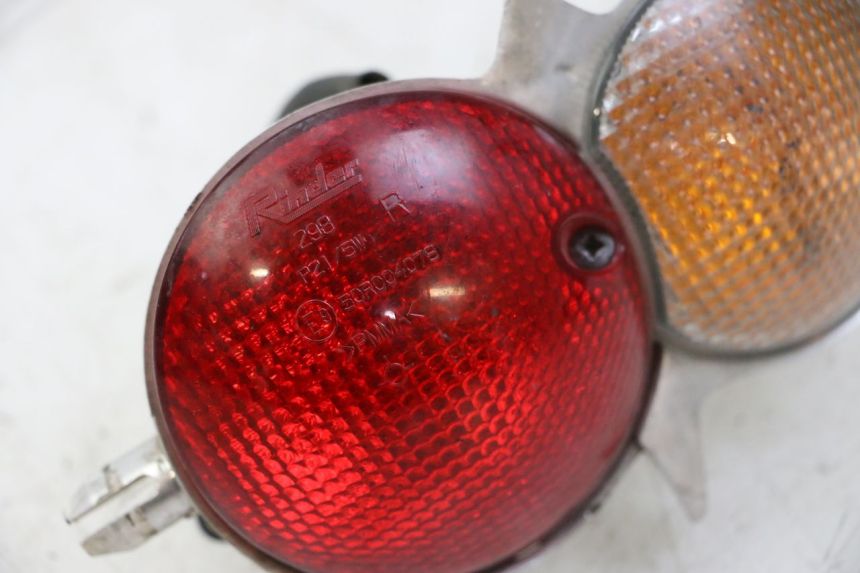 photo de LUZ TRASERA DERECHA YAMAHA YP MAJESTY 125 (2002 - 2006)