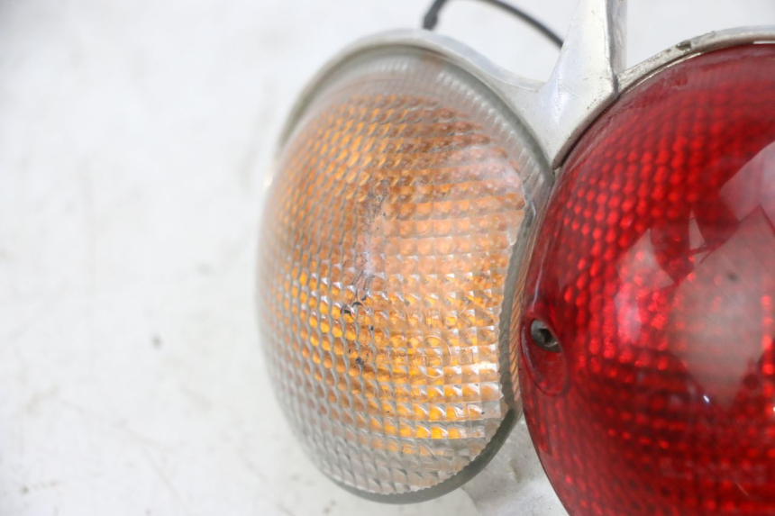 photo de LUZ TRASERA DERECHA YAMAHA YP MAJESTY 125 (2002 - 2006)