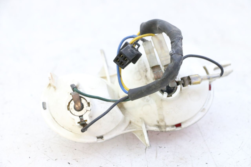 photo de LUZ TRASERA DERECHA YAMAHA YP MAJESTY 125 (2002 - 2006)