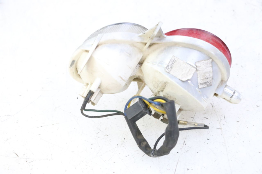 photo de LUZ TRASERA DERECHA YAMAHA YP MAJESTY 125 (2002 - 2006)