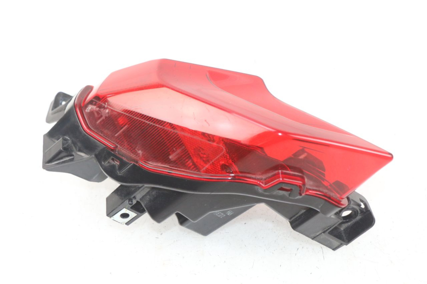 photo de LUZ TRASERA DERECHA YAMAHA YP T-MAX TMAX 530 (2017 - 2020)