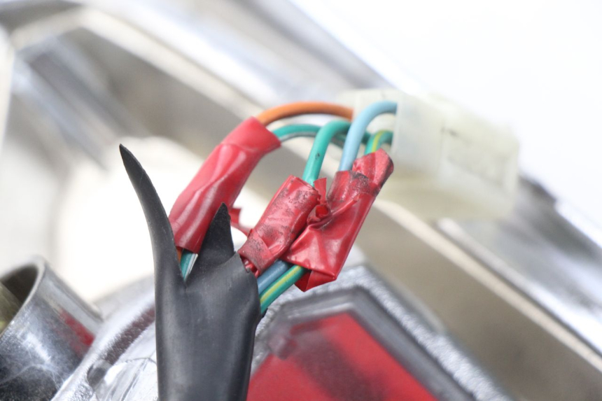 photo de LUZ TRASERA SYM FIDDLE 3 III 125 (2014 - 2020)