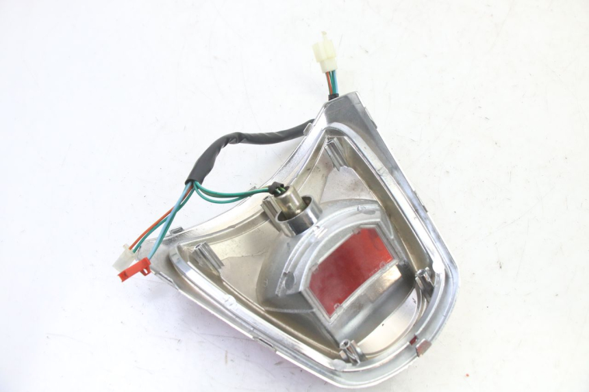 photo de LUZ TRASERA SYM FIDDLE 3 III 50 (2014 - 2020)