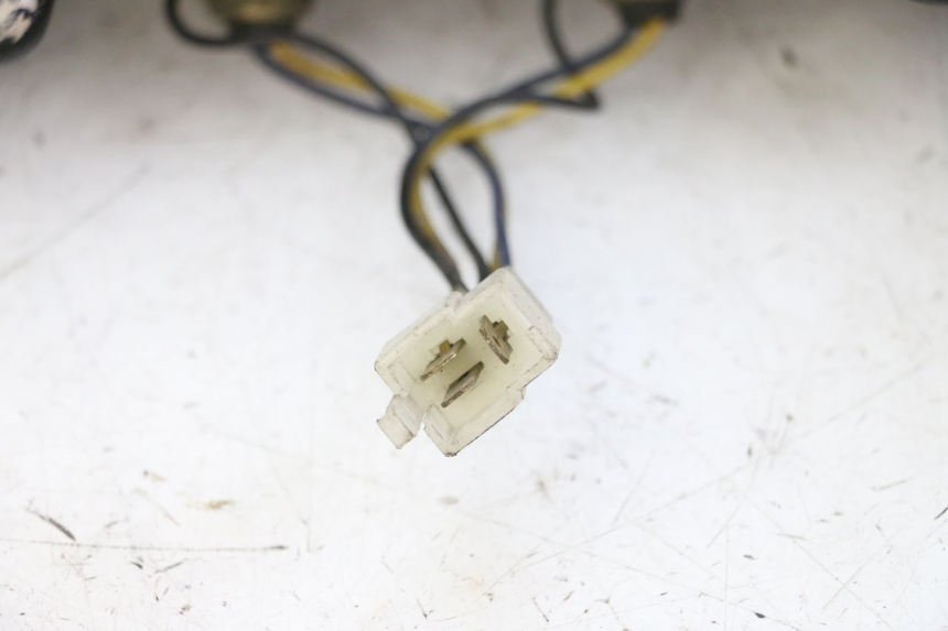 photo de LUZ TRASERA YAMAHA FJ 36Y 1100 (1984 - 1985)