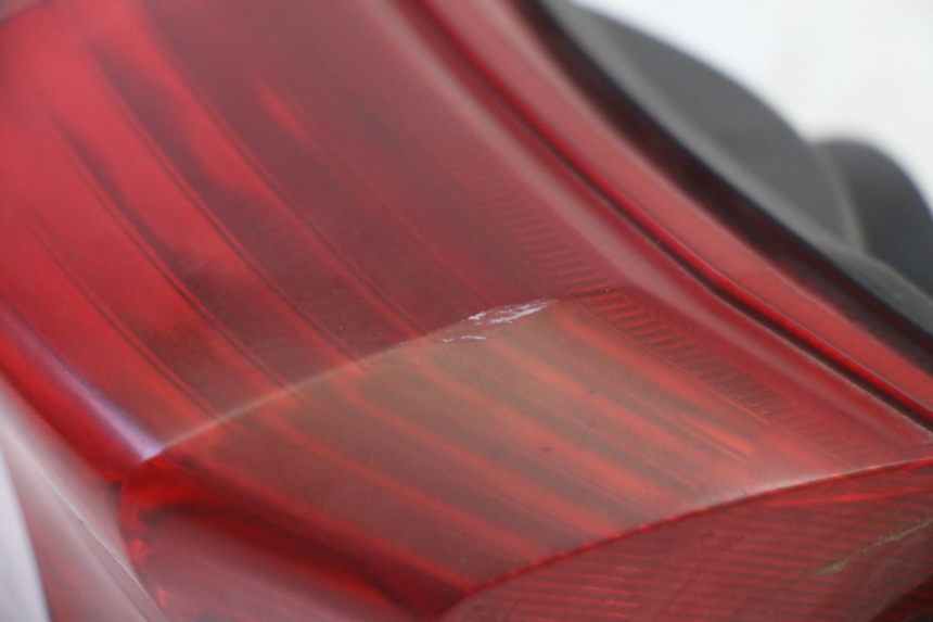 photo de LUZ TRASERA YAMAHA FZ6 N FAZER 600 (2004 - 2006)