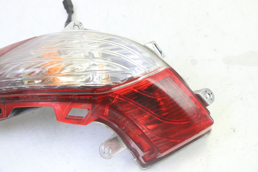 photo de LUZ TRASERA IZQUIERDA HONDA FES S-WING SWING ABS 125 (2007 - 2015)