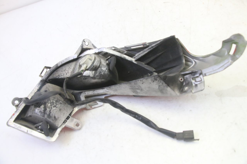 photo de LUZ TRASERA IZQUIERDA HONDA FES S-WING SWING ABS 125 (2007 - 2015)