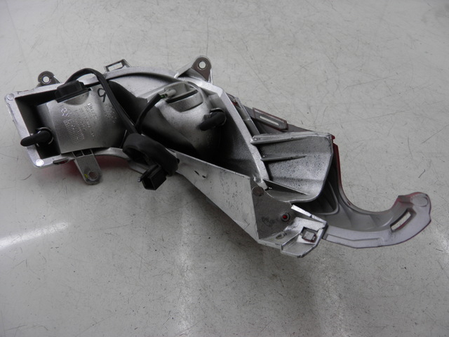 photo de LUZ TRASERA IZQUIERDA HONDA FES S-WING SWING 125 (2007 - 2015)