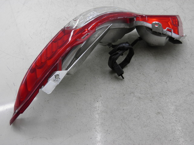 photo de LUZ TRASERA IZQUIERDA HONDA FES S-WING SWING 125 (2007 - 2015)