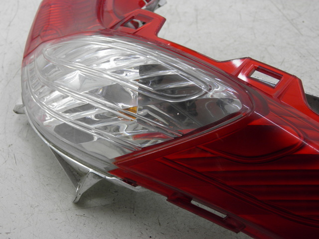 photo de LUZ TRASERA IZQUIERDA HONDA FES S-WING SWING 125 (2007 - 2015)