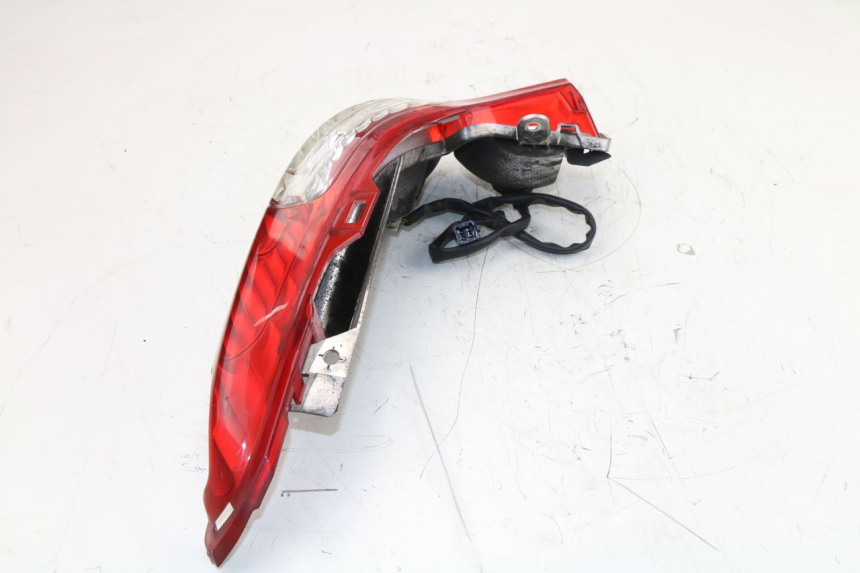 photo de LUZ TRASERA IZQUIERDA HONDA FES S-WING SWING 125 (2007 - 2015)