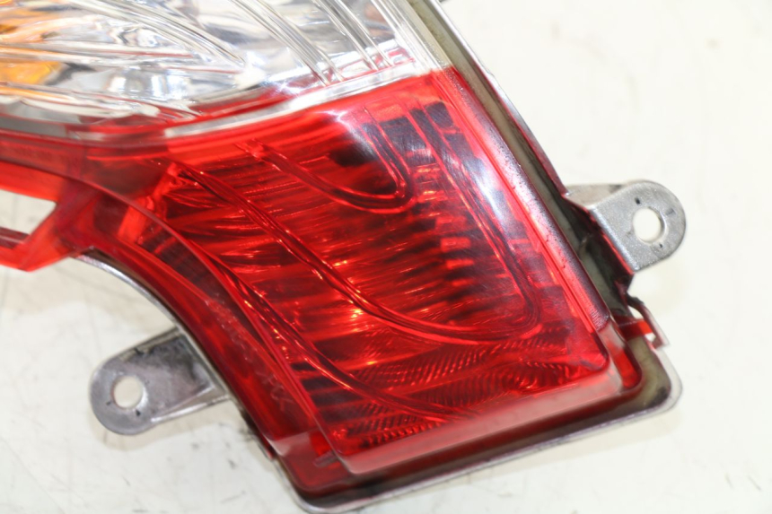 photo de LUZ TRASERA IZQUIERDA HONDA FES S-WING SWING 125 (2007 - 2015)