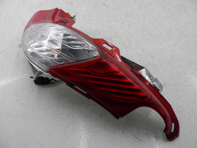 photo de LUZ TRASERA IZQUIERDA HONDA FES S-WING SWING ABS 125 (2007 - 2015)