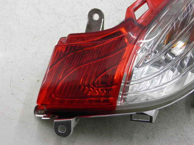 photo de LUZ TRASERA IZQUIERDA HONDA FES S-WING SWING ABS 125 (2007 - 2015)