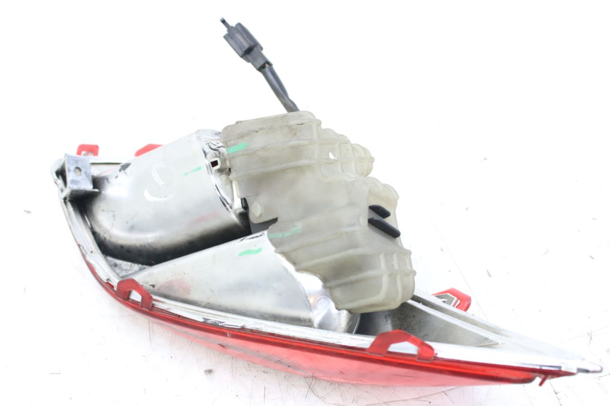 photo de FARO TRASERO IZQUIERDO MBK SKYCRUISER 125 (2010 - 2013)