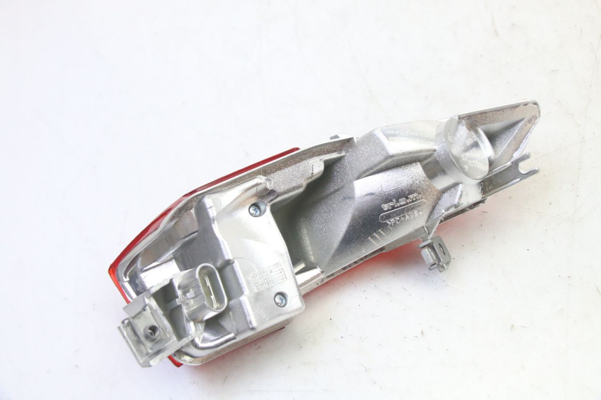 photo de LUZ TRASERA IZQUIERDA PIAGGIO MP3 HPE 310 (2024 - 2025)