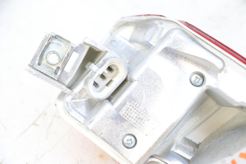 photo de LUZ TRASERA IZQUIERDA PIAGGIO MP3 HPE 300 (2019 - 2026) - Vista general del producto