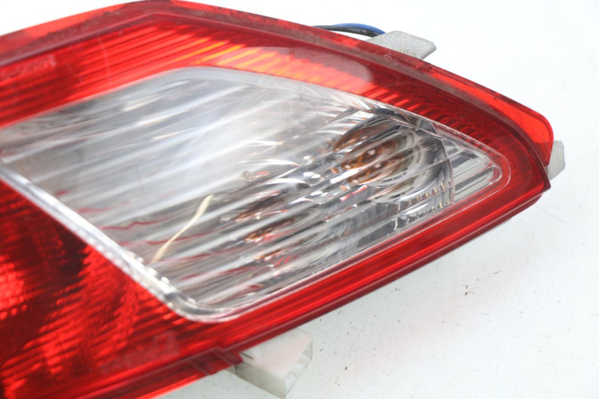 photo de LUZ TRASERA IZQUIERDA PIAGGIO MP3 LT 300 (2010 - 2016)