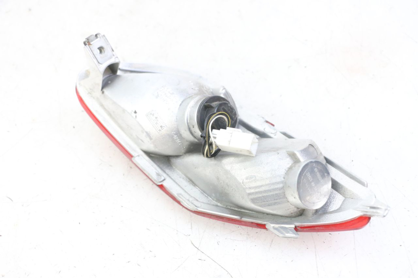 photo de LUZ TRASERA IZQUIERDA PIAGGIO MP3 LT 300 (2010 - 2016)