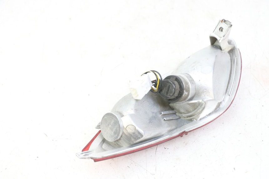 photo de LUZ TRASERA IZQUIERDA PIAGGIO MP3 LT 300 (2010 - 2016)