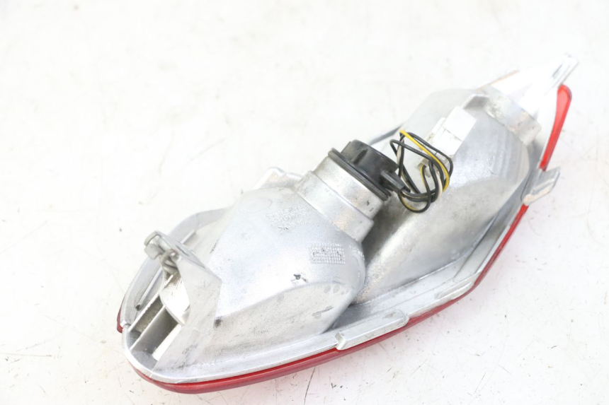 photo de LUZ TRASERA IZQUIERDA PIAGGIO MP3 LT 300 (2010 - 2016)