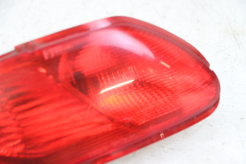 photo de LUZ TRASERA IZQUIERDA PIAGGIO MP3 LT 300 (2010 - 2016)