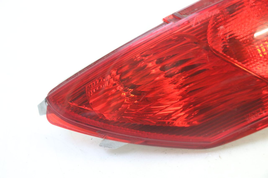 photo de LUZ TRASERA IZQUIERDA PIAGGIO MP3 LT 300 (2010 - 2016)