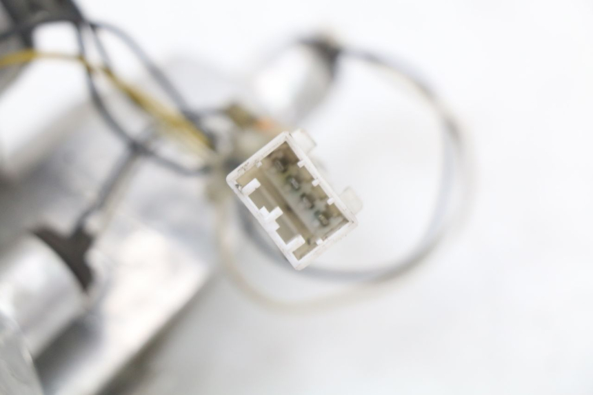 photo de LUZ TRASERA IZQUIERDA PIAGGIO MP3 125 (2006 - 2014)