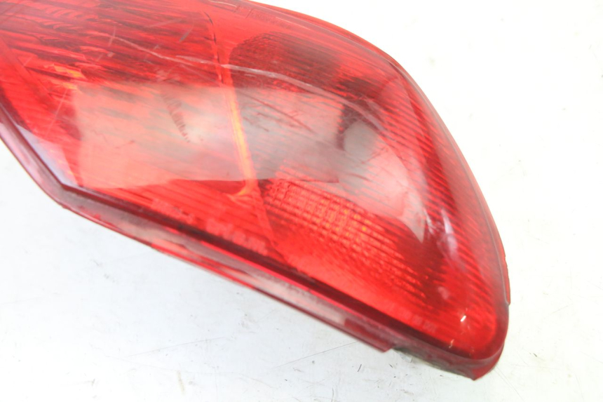photo de FARO TRASERO IZQUIERDO PIAGGIO MP3 500 (2011 - 2015)