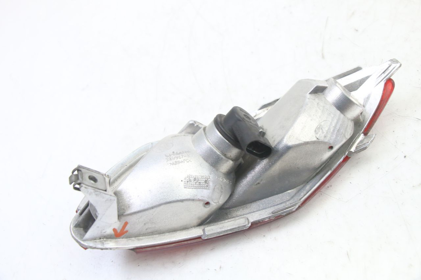 photo de FARO TRASERO IZQUIERDO PIAGGIO MP3 500 (2011 - 2015)