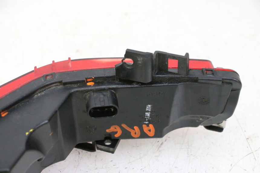 photo de LUZ TRASERA IZQUIERDA PIAGGIO MP3 500 (2014 - 2016)