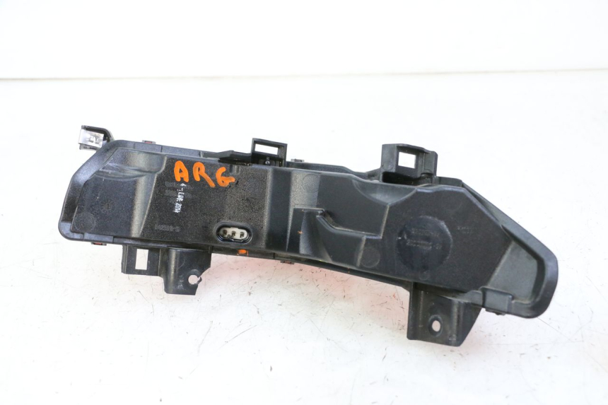 photo de LUZ TRASERA IZQUIERDA PIAGGIO MP3 500 (2014 - 2016)