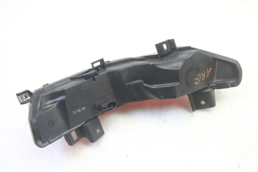 photo de LUZ TRASERA IZQUIERDA PIAGGIO MP3 500 (2016 - 2018) - Primer plano técnico