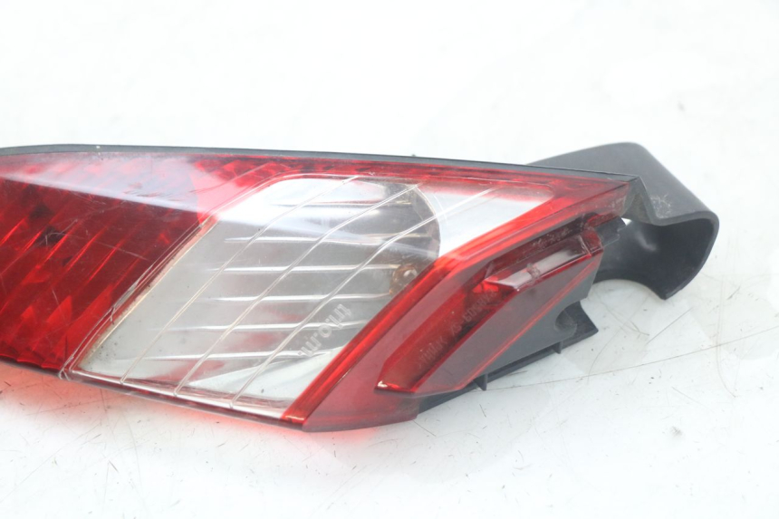 photo de FARO TRASERO IZQUIERDO PEUGEOT SATELIS 125 (2006 - 2009)