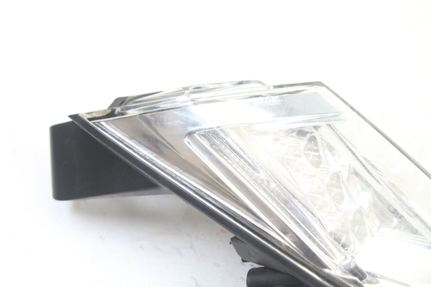 photo de LUZ TRASERA IZQUIERDA PEUGEOT SATELIS 125 (2013 - 2018)