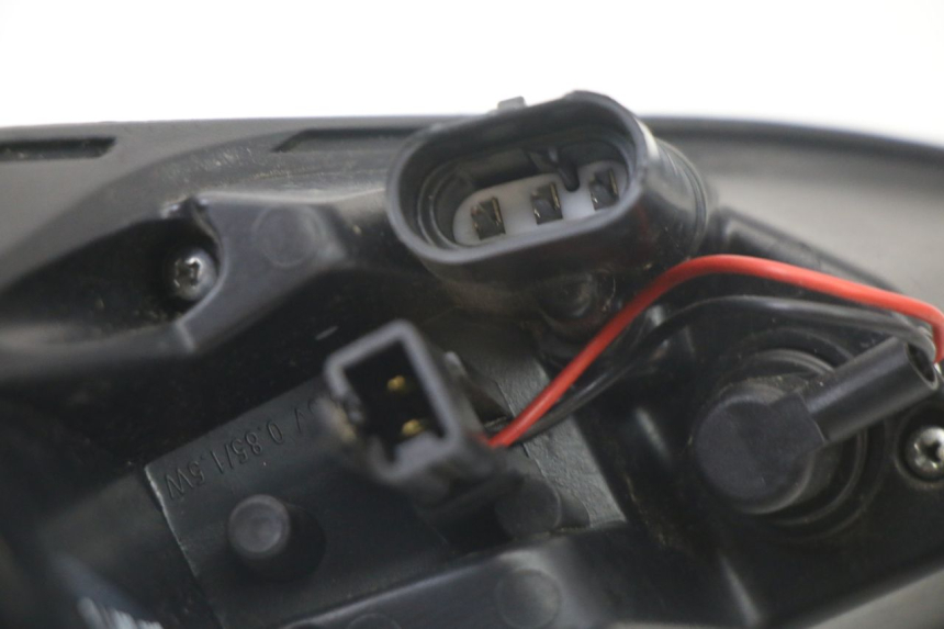 photo de LUZ TRASERA IZQUIERDA PEUGEOT SATELIS 125 (2013 - 2018)