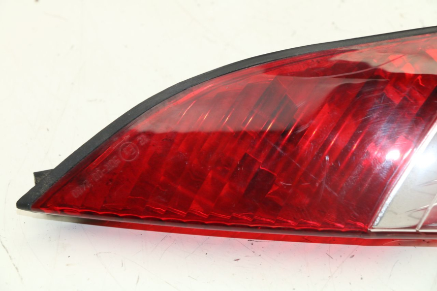 photo de FARO TRASERO IZQUIERDO PEUGEOT SATELIS 125 (2010 - 2012)