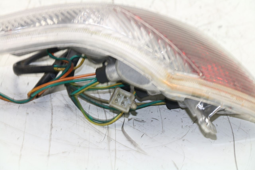 photo de LUZ TRASERA IZQUIERDA PEUGEOT VIVACITY NEW 4T 50 (2008 - 2017)