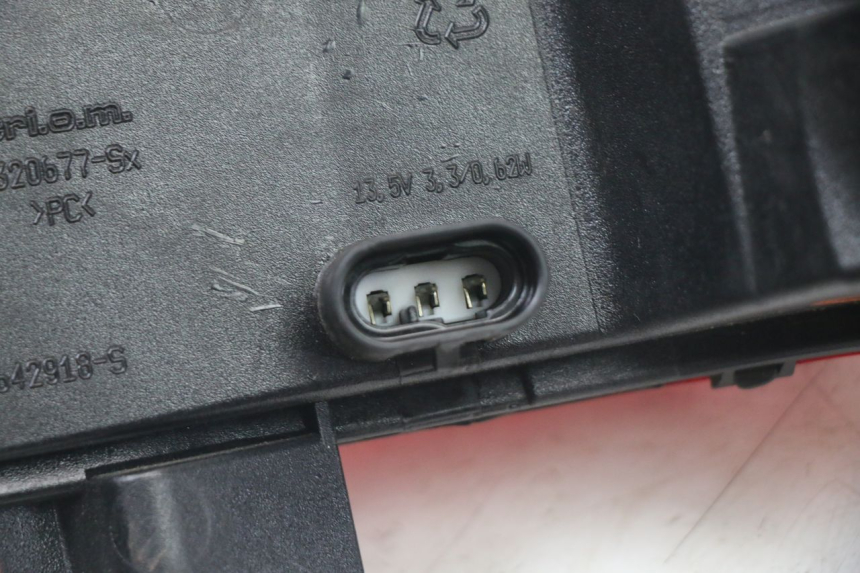 photo de LUZ TRASERA IZQUIERDA PIAGGIO MP3 500 (2014 - 2016)
